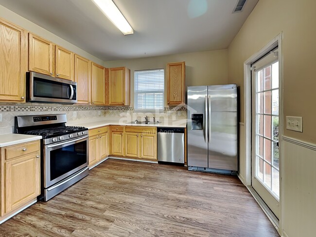 Building Photo - 5104 Mabe Dr