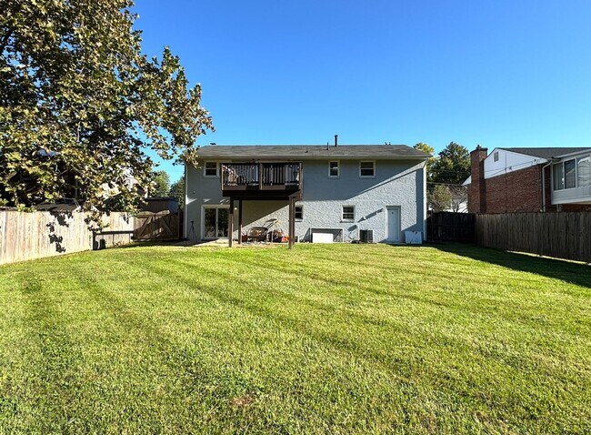 Building Photo - Amazing 5 BR/3 BA Single-Family Home in Te...