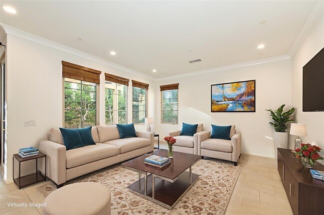 Building Photo - 83 Bianco