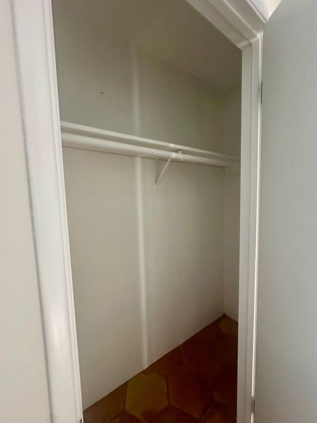 Building Photo - Great home with views of Sweetwater and Spring Valley mountains