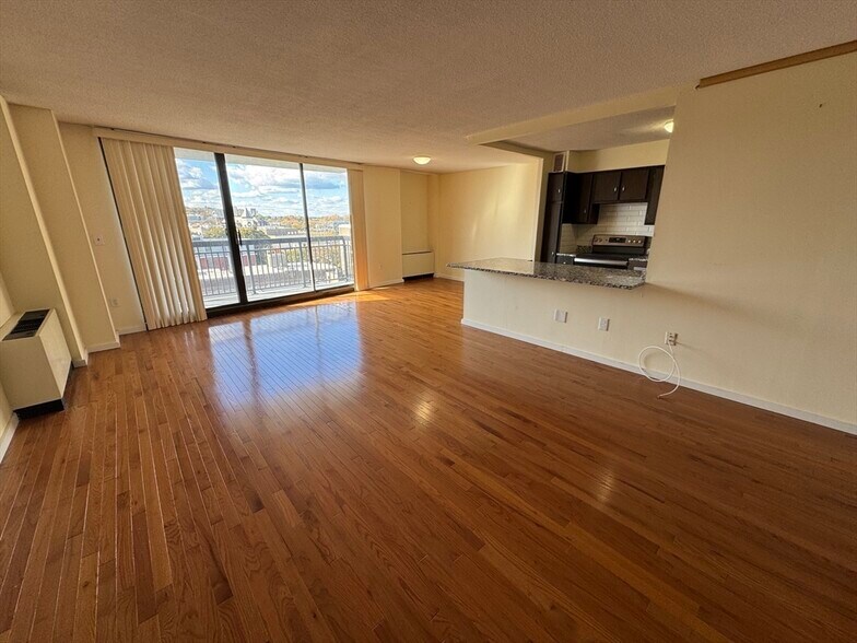 Building Photo - 60 Longwood Ave