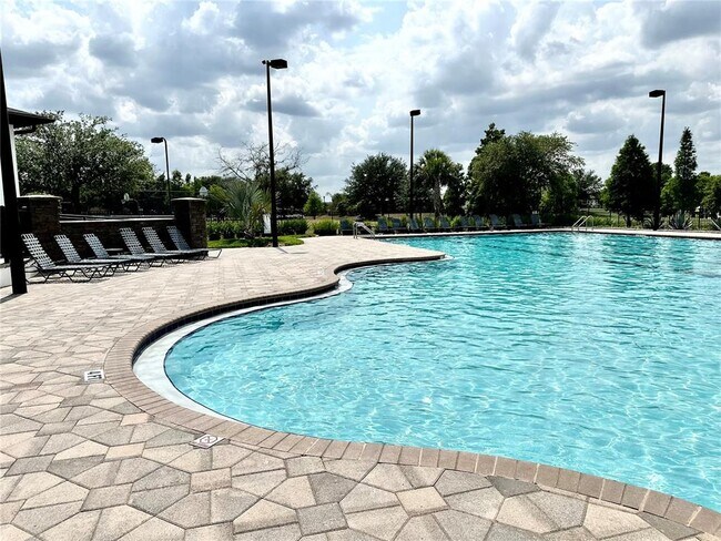 Building Photo - 6268 Great Bear Dr