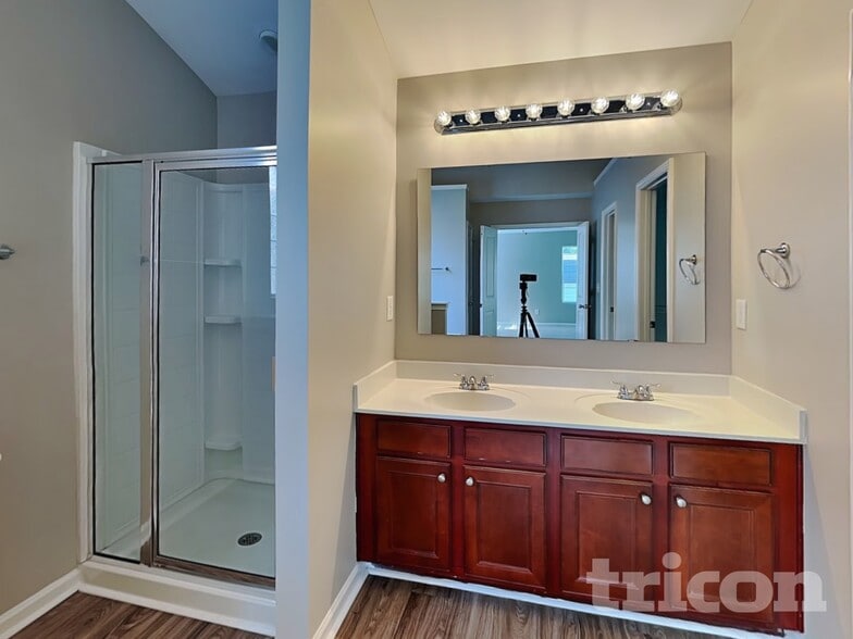 Building Photo - 510 Rook Rd