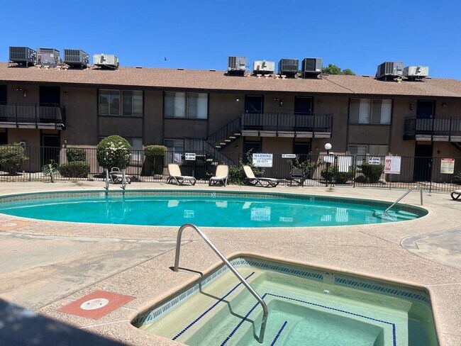 Building Photo - Downstairs unit available at The Arbors! M...