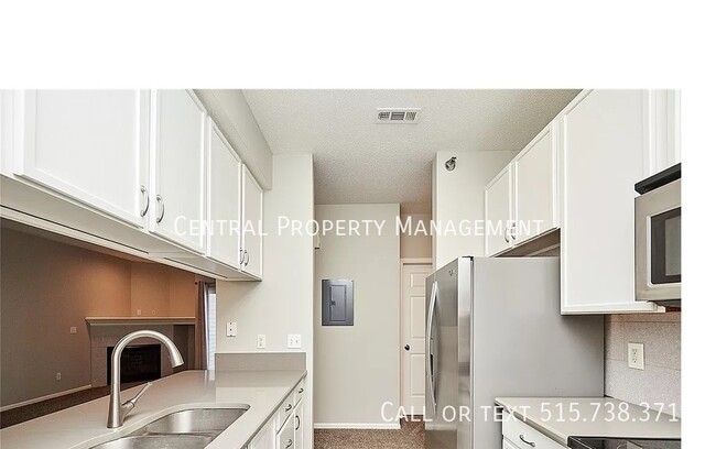 Building Photo - 1340 SE Florence Dr