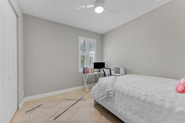 Building Photo - 9919 Royal Cardigan Way