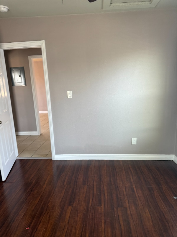 Building Photo - 524 E Rhea St