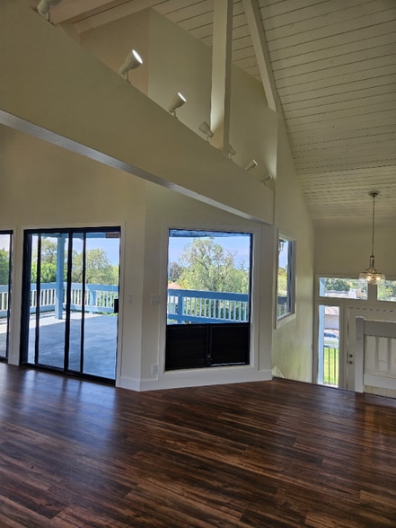 Building Photo - 140 Kaupea St