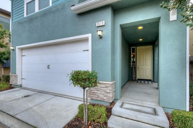 Building Photo - Cute Home in Fresno!
