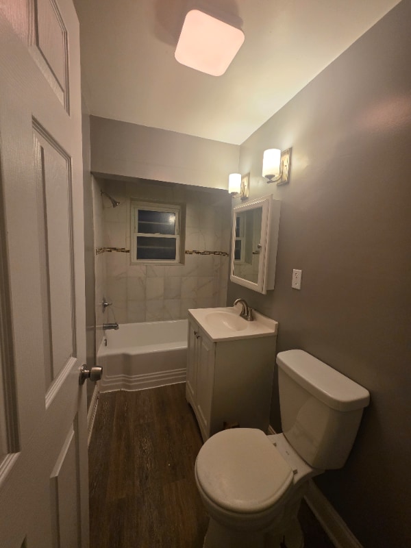 Building Photo - 6643 S Ingleside Ave