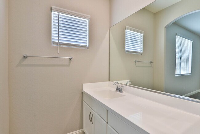Building Photo - 9805 E Specter Dr