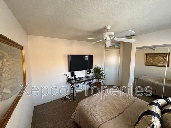 Building Photo - 38297 Crocus Ln