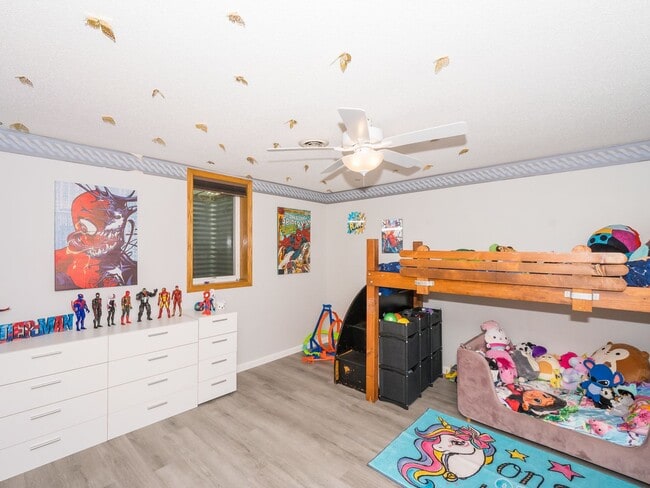 Building Photo - Cute 4 bedroom home for rent! Recently Upd...