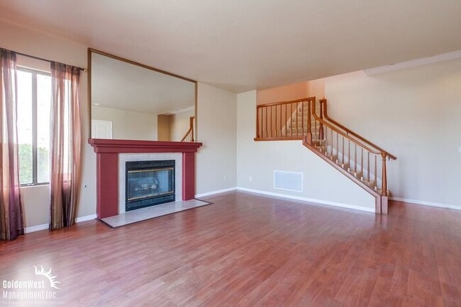Building Photo - Lovely 3Bdm 2Ba Patio Home Located in the ...