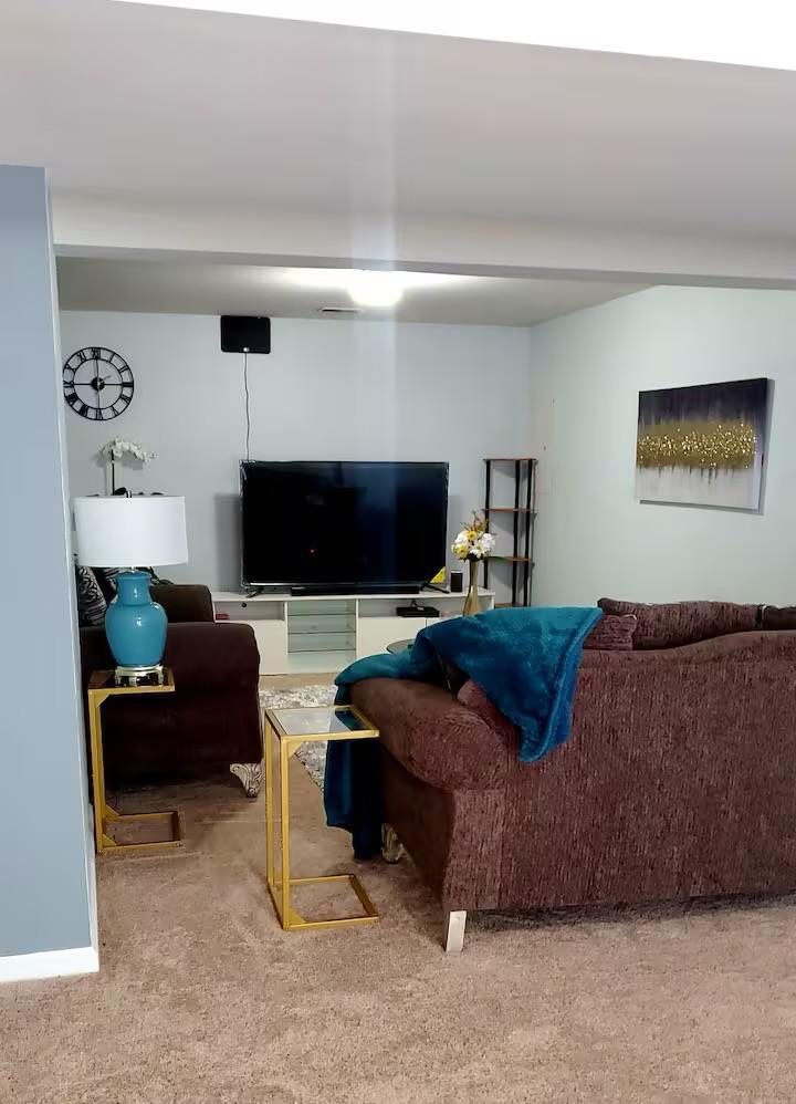 Building Photo - 2883 Myrtlewood Dr