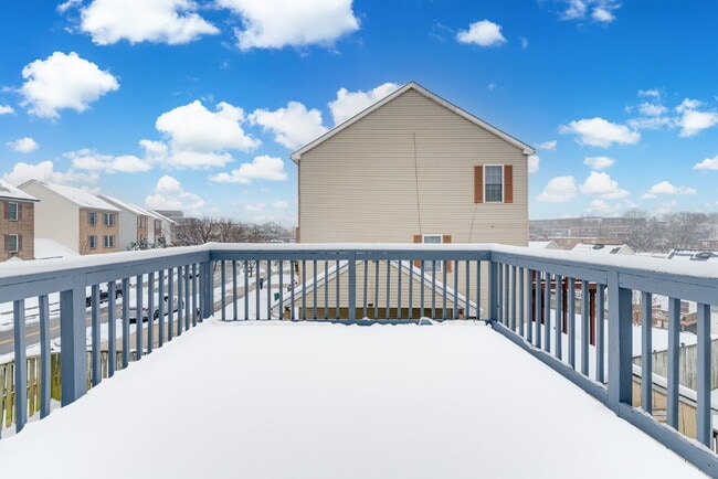 Building Photo - *Fully Furnished Option Available***Nestled in a highly desirable and safe neighborhood