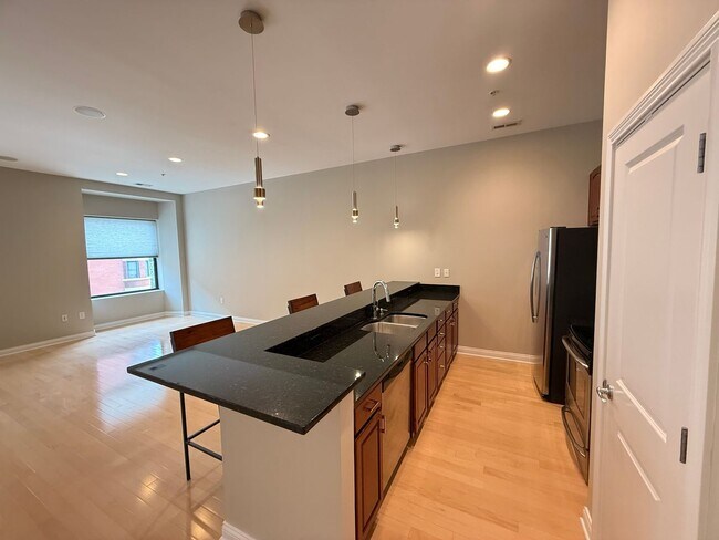 Building Photo - Indianapolis Athletic Club Condo