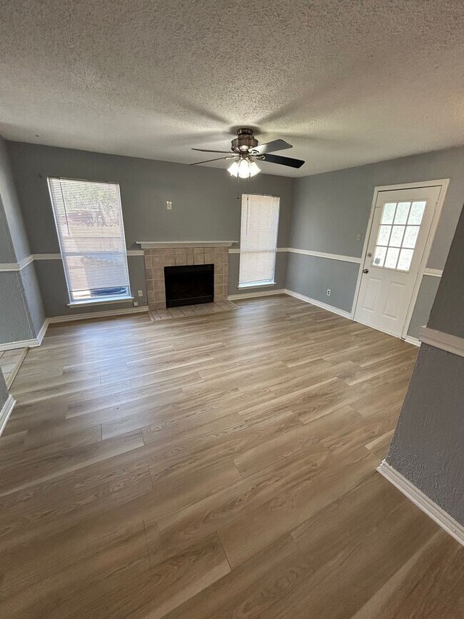 Building Photo - 2648 Pinta Cir