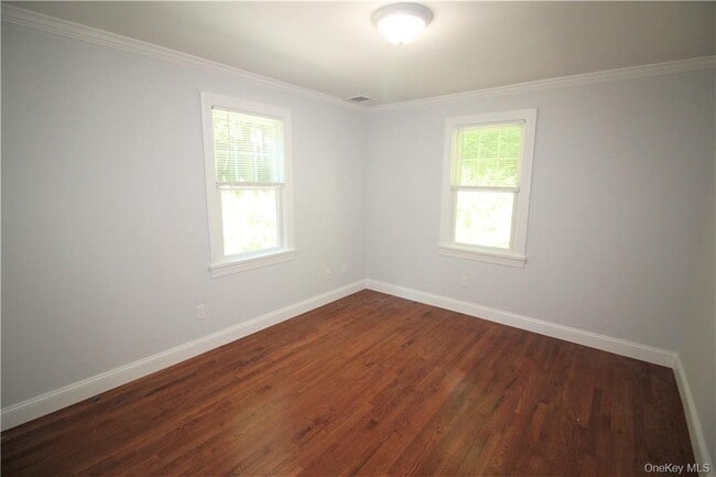 Building Photo - 691 Long Pond Rd