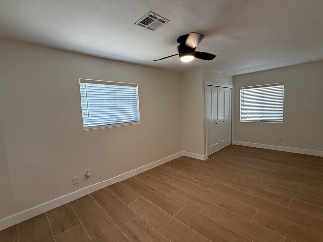 Building Photo - Cave Creek Horse Property