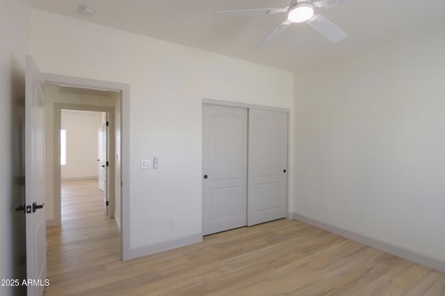 Building Photo - 10692 E American Pride Dr