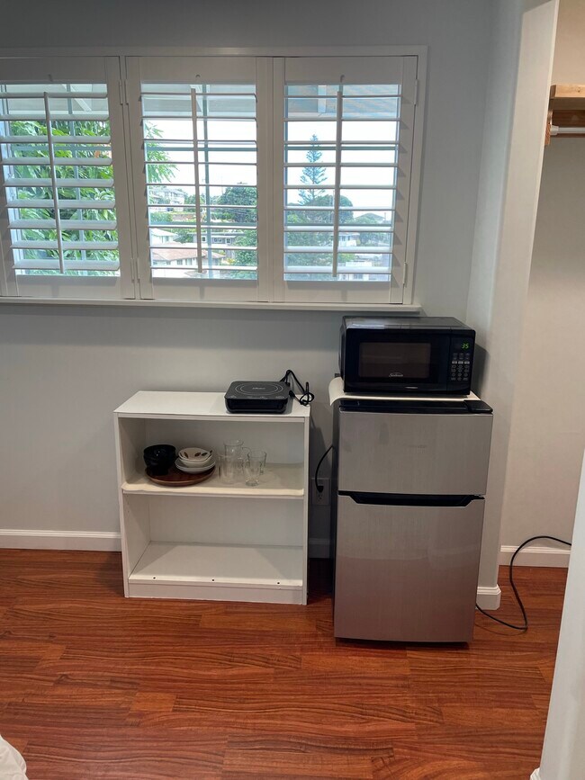 Building Photo - 1047 Malua Dr