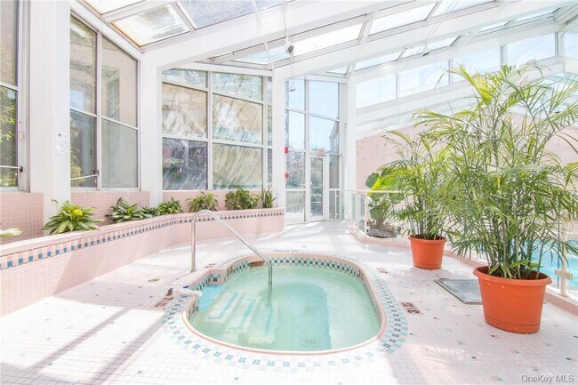 Building Photo - 4 Martine Ave