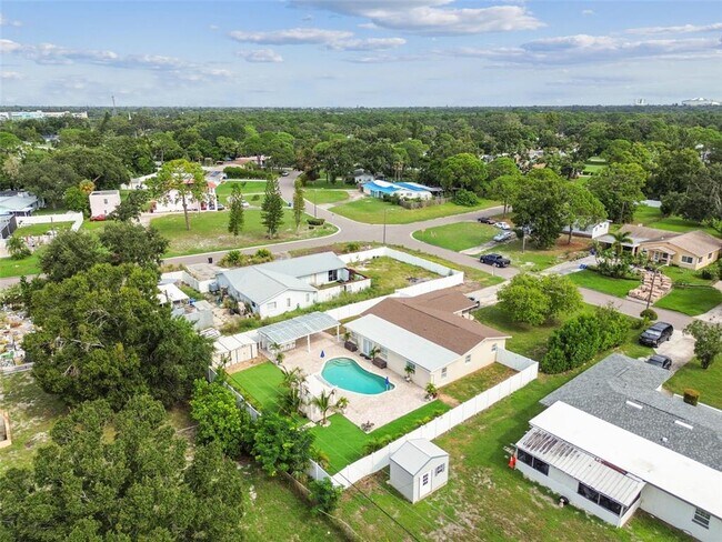 Building Photo - 2580 Granada Cir W