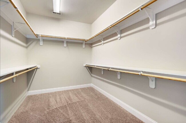 Building Photo - Luxurious 4-Bedroom Retreat with Third Floor Bonus Room & Fenced-in Backyard