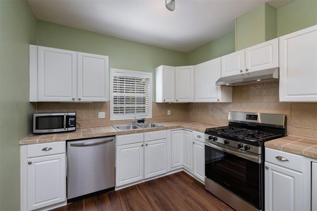Building Photo - 8823 San Benito Way