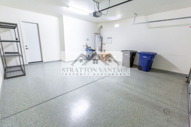 Building Photo - 2883 E Ebony Dr