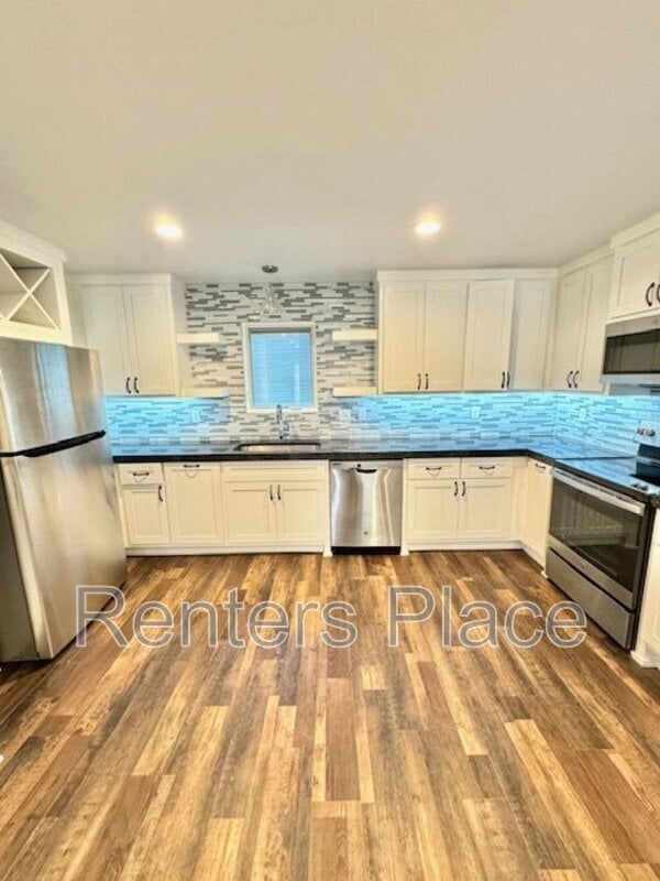 Building Photo - 807 S Trenton Ave