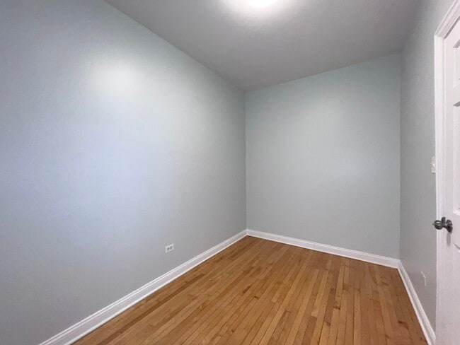 Building Photo - 4815 S Elizabeth St