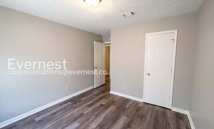 Building Photo - 3828 Landgraf Cove