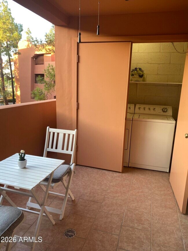 Building Photo - 12222 N Paradise Vlg Pkwy S