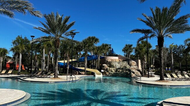 Building Photo - "Resort-Style Living in Davenport: Spacious 4-Bedroom Home with Solar Panels, Internet Included &...
