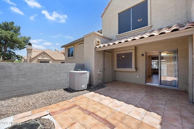 Building Photo - 5704 E Aire Libre Ave