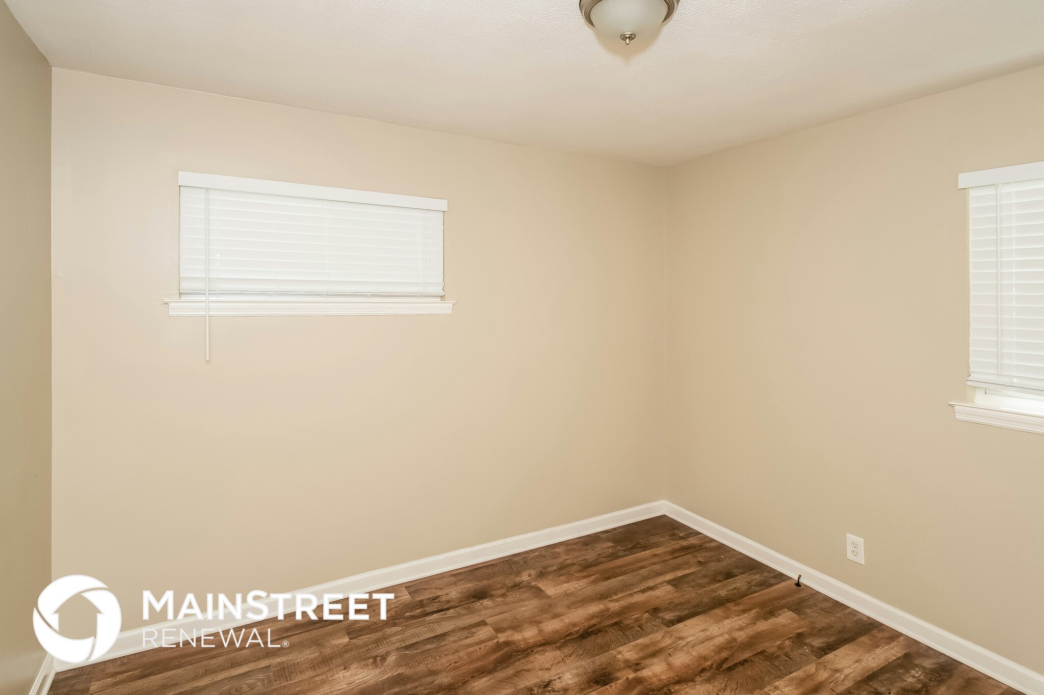 Building Photo - 209 Pine St