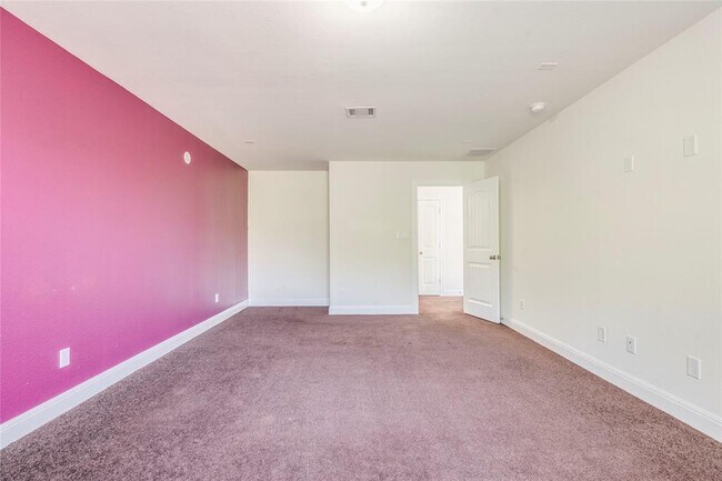 Building Photo - 5728 Siragusa Dr