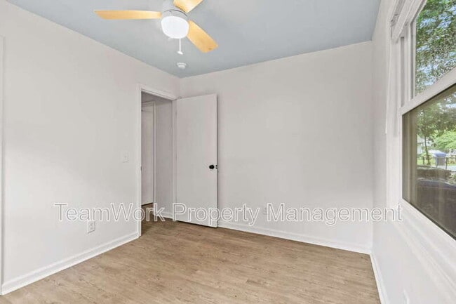 Building Photo - 3120 Matipan Ave
