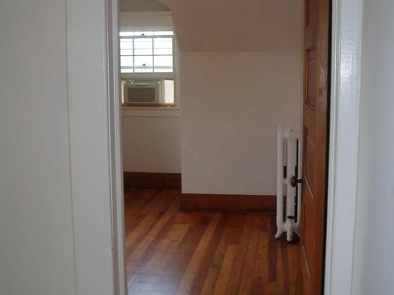 Building Photo - 4710 Cass St
