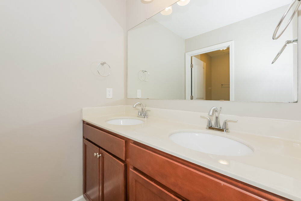 Building Photo - 5158 Amberland Square