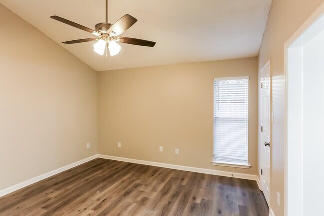 Building Photo - 9163 Bentley Woods Dr
