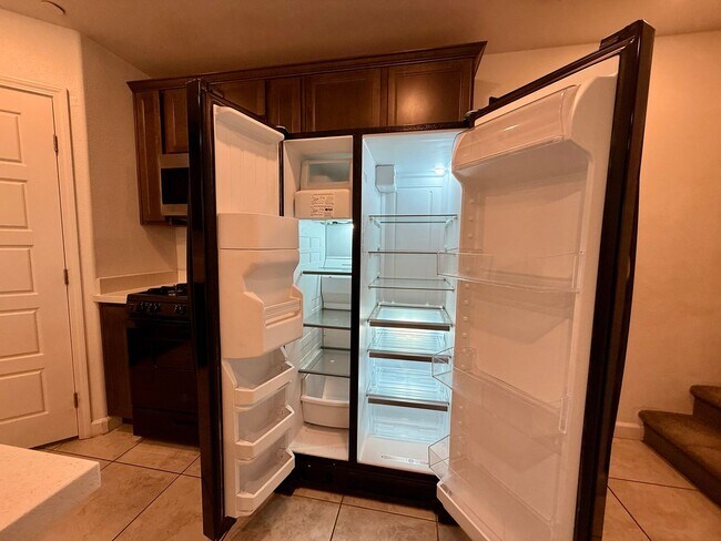 Building Photo - 3 BED 2.5 BATH 2 CAR GARAGE TOWNHOUSE w/ LOFT in CADENCE FOR RENT!