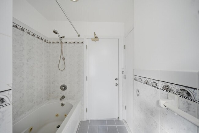 Building Photo - 800 Ocean Ave