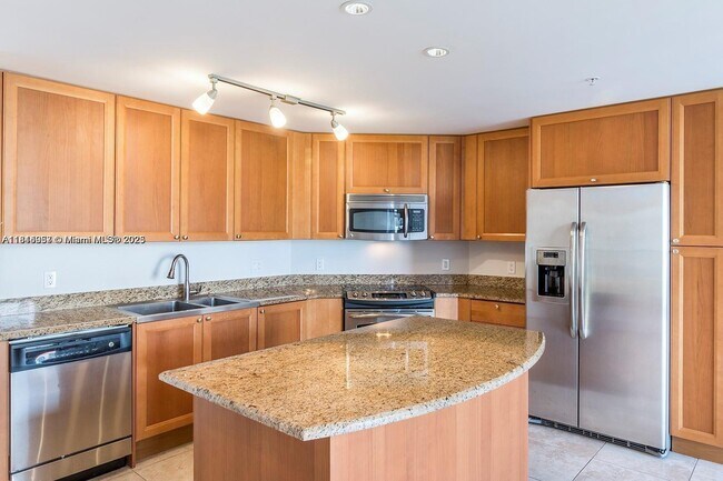 Building Photo - 55 Merrick Way