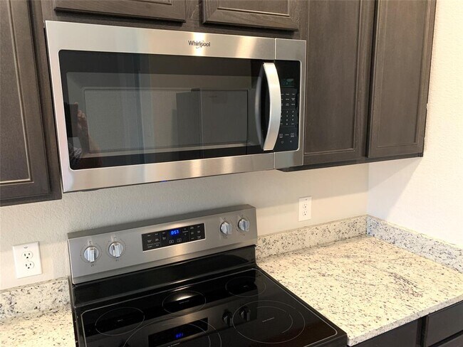 Building Photo - 112 Declaration Ln