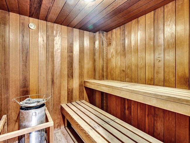 Building Photo - 305 N Pompano Beach Blvd