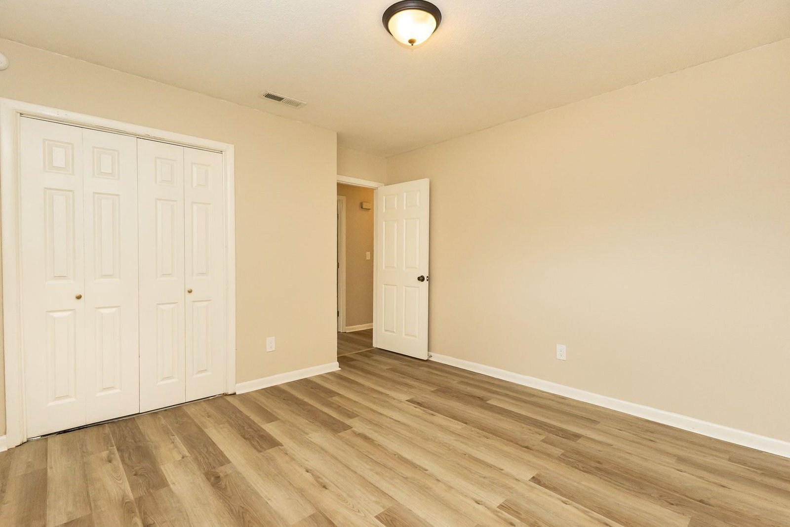 Building Photo - 3973 Teakwood Dr