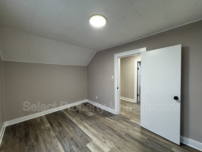 Building Photo - 3930 Webster St